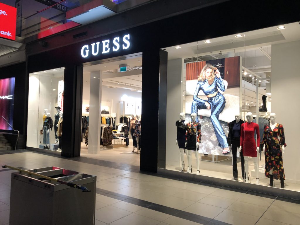 Guess - Toronto Eaton Centre - G.M. Contracting Inc.